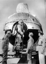 ©1956 Twentieth Century Fox Film Corporation - Au seuil de l'inconnu (On the Threshold of Space)