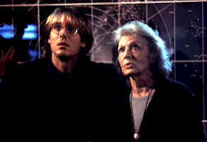 Le Docteur Jackson et Catherine essayent de décrypter les symboles - Stargate